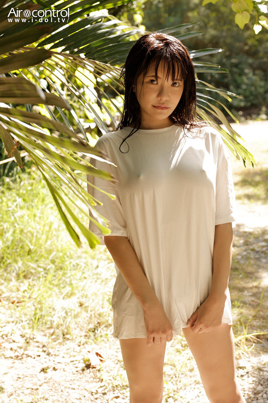 青山あいりの裸の魅惑!美少女ロリ系エロスが絶頂に導く青山あいりの裸のマジックポーションの衝撃的な魅力 - 画像5